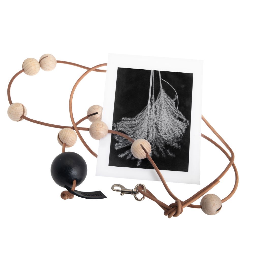 EKAOS010_All_On_A_String_Hallare_170_cm_Natur_Svart_EKTA_LIVING_01_202303010909031000.jpg